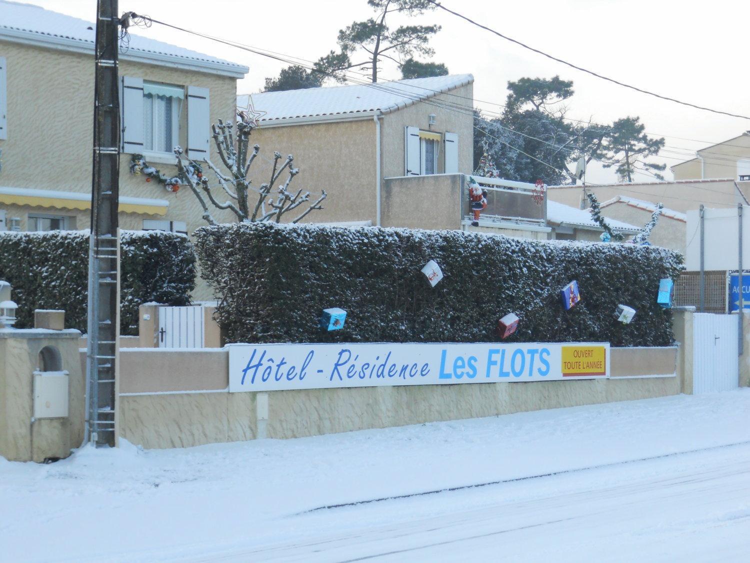 Hotel Residence Les Flots Saint-Palais-sur-Mer Exterior foto